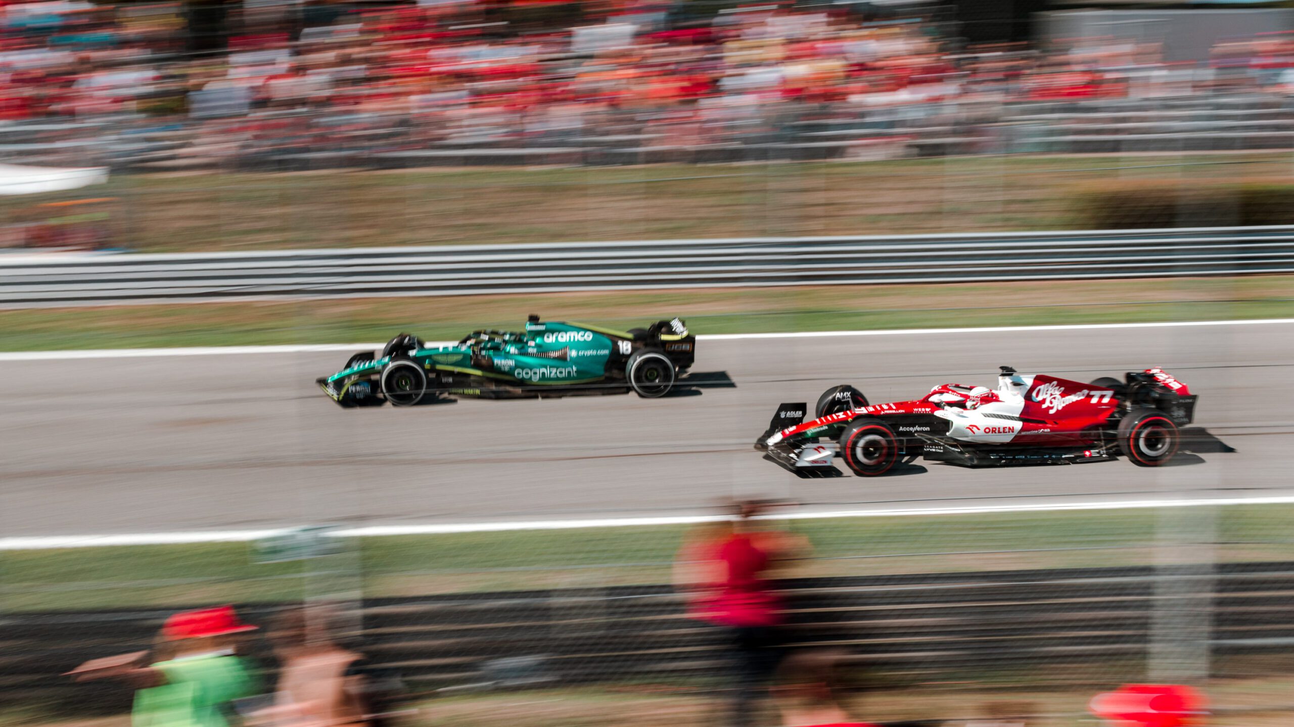 F1 cars racing on track in Monza 2022