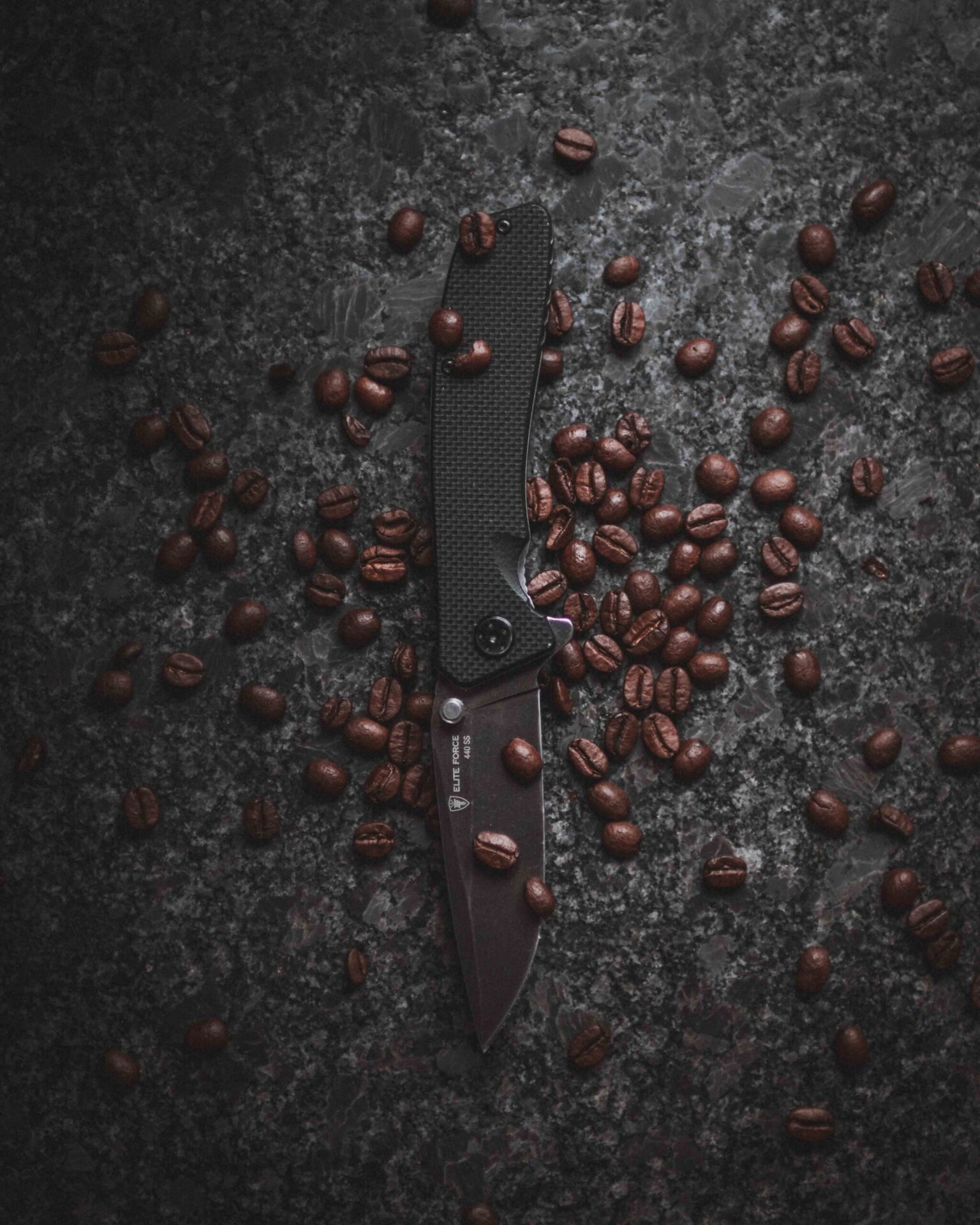 Knife studio photography