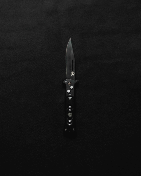 Knife studio photography